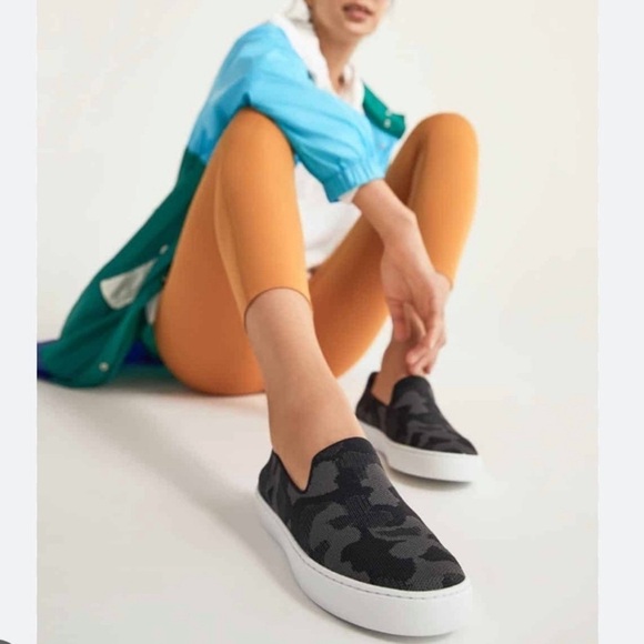 ROTHY'S Slip on Sneakers Camo Sz 9.5 - Picture 12 of 13